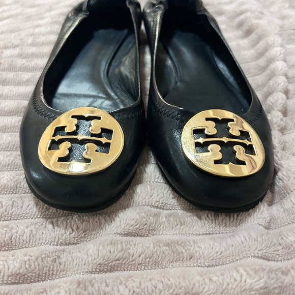 Tory Burch Matte Leather Flats with Gold Logo- Women's Size 8. Good condition - Picture 7 of 9